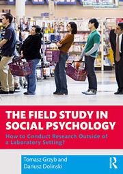 Front cover of The Field Study in Social Psychology by Tomasz Grzyb