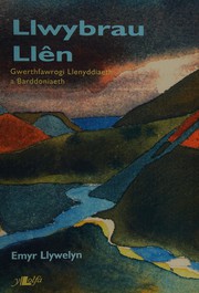Front cover of Llwybrau llên by Emyr Llywelyn