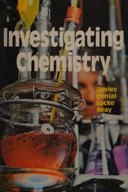 Front cover of Investigating chemistry by L. Davies