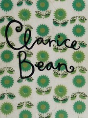 Front cover of Utterly me, Clarice Bean by Lauren Child