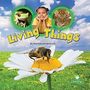 Front cover of Living Things by Patricia Armentrout