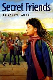 Front cover of Secret friends by Elizabeth Laird