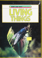 Front cover of H/w Wb Living Things (How and Why Wonder Books) by Kathryn Whyman