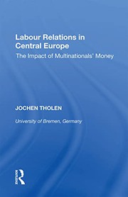 Front cover of Labour Relations in Central Europe by Jochen Tholen