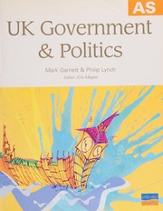 Front cover of AS UK government & politics by Mark Garnett
