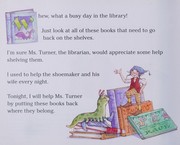Front cover of The shelf elf helps out by Jackie Hopkins