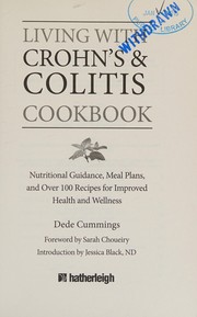 Front cover of Living with Crohn's and Colitis Cookbook by Dede Cummings