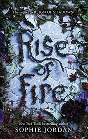 Front cover of Rise of fire by Sophie Jordan