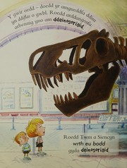Front cover of Helfa Fawr y Deinosoriaid! by Helen Flook