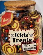 Front cover of Kids' treats by Publications International, Ltd