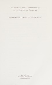 Front cover of Instruments and experimentation in the history of chemistry by Frederic Lawrence Holmes