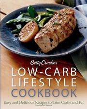 Front cover of Betty Crocker low-carb lifestyle cookbook by Betty Crocker
