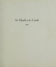 Front cover of The hawk of the castle by Danna Smith