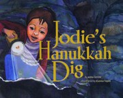 Front cover of Jodie's Hanukkah dig by Anna Levine
