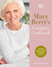 Front cover of Mary Berry's Complete Cookbook by Mary Berry
