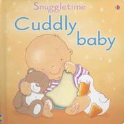 Front cover of Cuddly Baby by Fiona Watt
