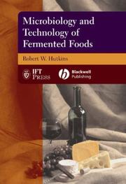 Front cover of Microbiology and Technology of Fermented Foods by Robert Hutkins