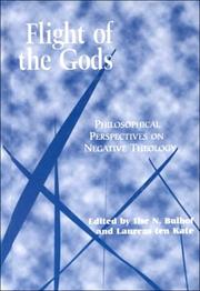 Front cover of Flight of the gods by Ilse Nina Bulhof