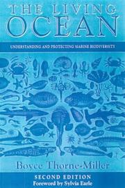 Front cover of The living ocean by Boyce Thorne-Miller