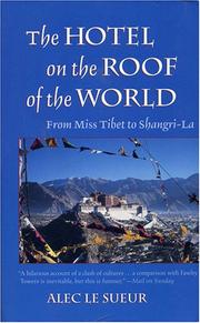 Front cover of The hotel on the roof of the world by Alec Le Sueur