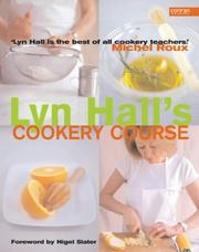 Front cover of Lyn Hall Cookery Course by Lyn Hall