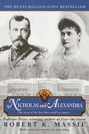 Front cover of Nicholas and Alexandra by Robert K. Massie