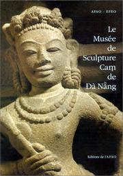Front cover of Le Musée de Sculpture Caṃ de Đà Nã̆ng by Bảo Tàng điêu khá̆c Chàm Đà Nã̆ng.
