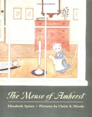 Front cover of The mouse of Amherst by Elizabeth Spires