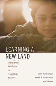 Front cover of Learning a new land by Carola Suárez-Orozco