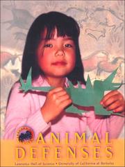 Front cover of Animal Defenses by Jean C. Echols