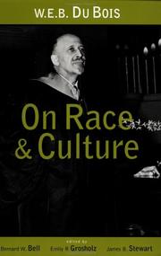 Front cover of W.E.B. Du Bois on Race and Culture by Bernard W. Bell
