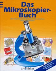 Front cover of The World of the Microscope by Chris Oxlade