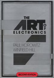 Front cover of The art of electronics by Paul Horowitz