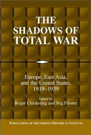Front cover of The shadows of total war by Roger Chickering