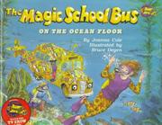 Front cover of The Magic School Bus on the Ocean Floor by Joanna Cole