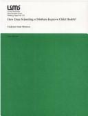Front cover of How does schooling of mothers improve child health? by Paul Glewwe