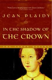 Front cover of In the shadow of the crown by Eleanor Burford