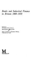 Front cover of Banks and industrial finance in Britain, 1800-1939 by Collins, Michael