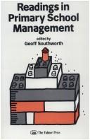 Front cover of Readings in primary school management by Geoff Southworth
