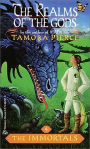 Front cover of The Realms of the Gods (The Immortals #4) by Tamora Pierce