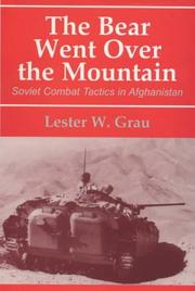 Front cover of The Bear Went Over the Mountain by Lester W. Grau