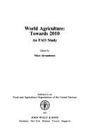 Front cover of World agriculture by Nikos Alexandratos