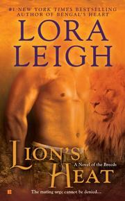 Front cover of Lion's Heat (Breeds) by Lora Leigh