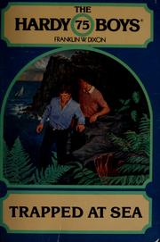 Front cover of Trapped at Sea by Franklin W. Dixon