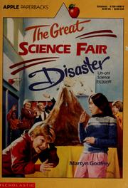 Front cover of The great science fair disaster by Martyn Godfrey