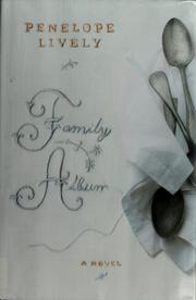 Front cover of Family album by Penelope Lively