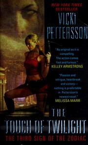 Front cover of The touch of twilight by Vicki Pettersson