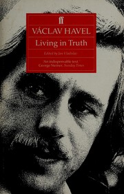 Front cover of Living in Truth by Václav Havel