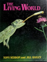 Front cover of The living world by Tony Seddon