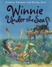 Front cover of Winnie Under The Sea by Valerie Thomas